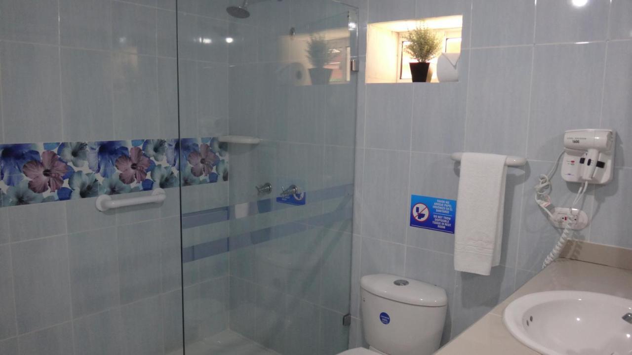 Hotel Posada Del Mar Fresh Water Bay Екстериор снимка
