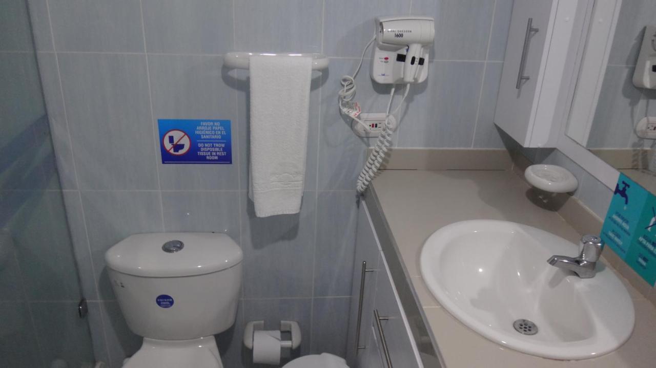 Hotel Posada Del Mar Fresh Water Bay Екстериор снимка